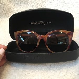 Bottega Veneta sunglasses